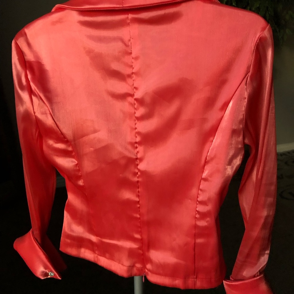 Orange top - Picture 4 of 6